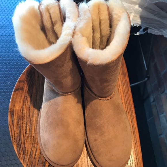 UGG Bailey Bow 2 - Picture 8 of 8